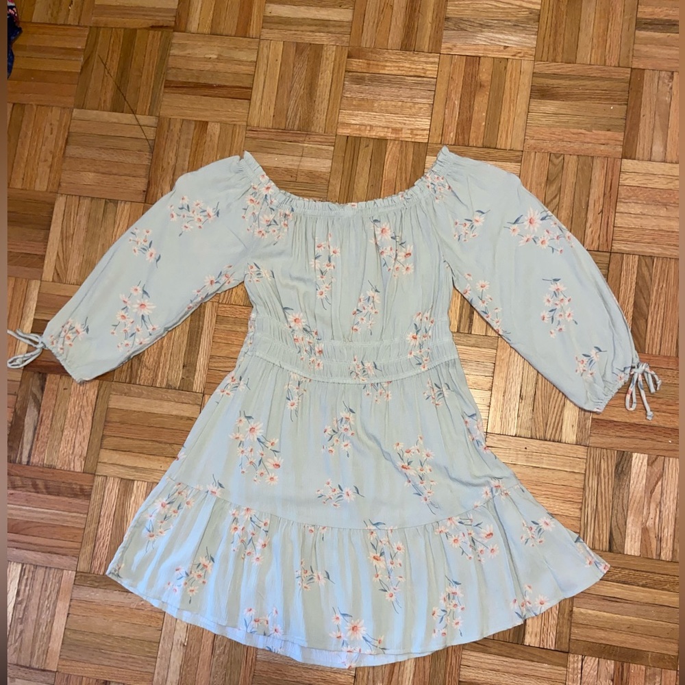 light green off the shoulder floral dress. - Picture 4 of 4